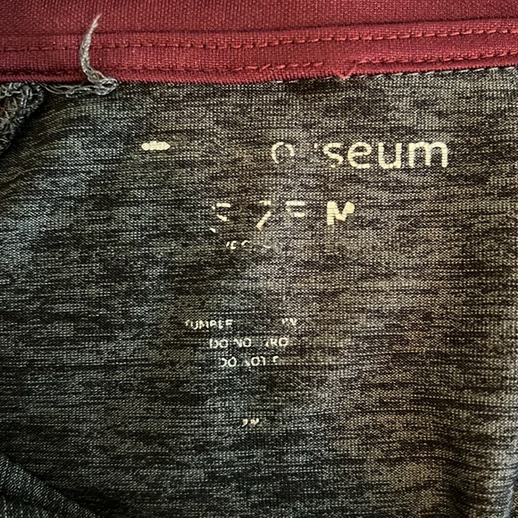 University of Minnesota Quarter zip-Size Medium - Picture 5 of 5